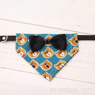 Collar de gato para perro con bufanda triangular de oso